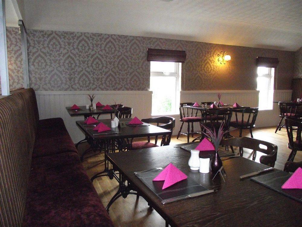 5 Corners Guest Inn Ballyclare Buitenkant foto