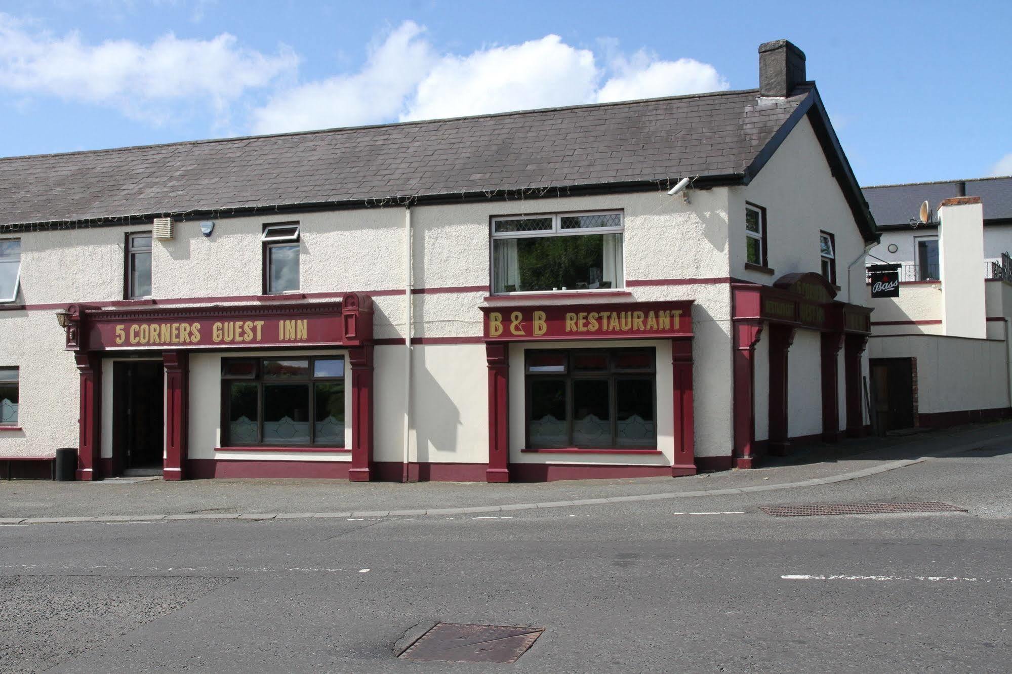 5 Corners Guest Inn Ballyclare Buitenkant foto